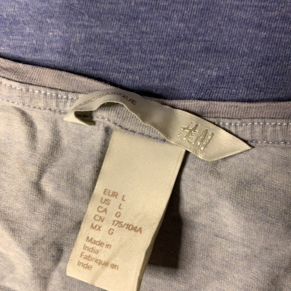 H&M | x2 basic tees - Picture 2 of 3
